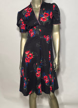 Late 1970s Poppy Flower Belt Back Puffed Sleeve Dress
