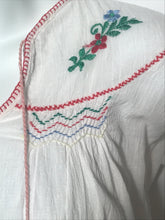 1980s Embroidered Peasant Top Made In India Size M