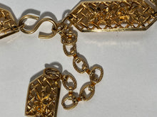1970s - 80s Goldtone Chain Link Belt Floral Design